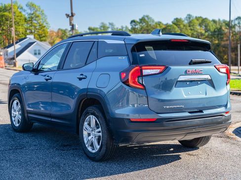 Used 2024 GMC Terrain SLE w/ Driver Convenience Package image 6