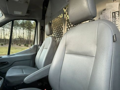 Used 2018 Ford Transit 150 148 Medium Roof RWD image 8