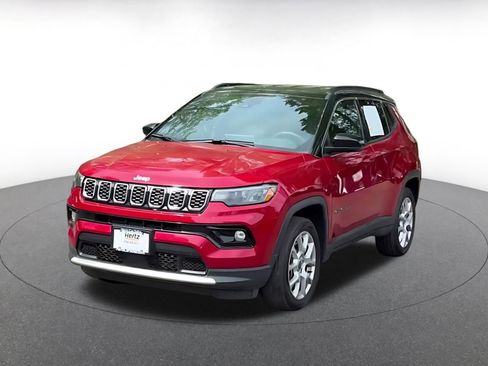 Used 2025 Jeep Compass Limited AWD/4WD image 7