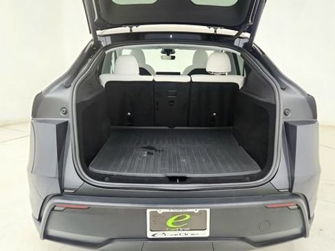 Used 2026 Tesla Model Y 2WD image 29