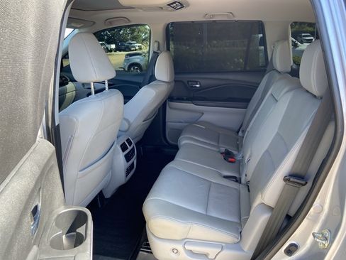 Used 2018 Honda Pilot Touring image 54