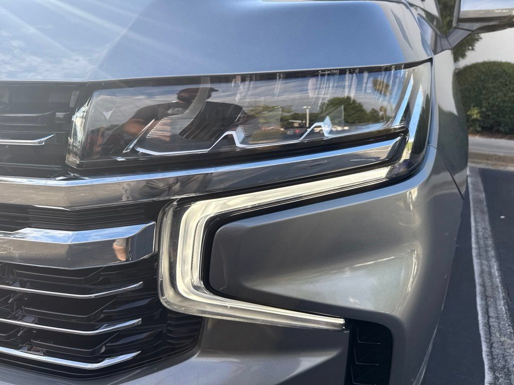 Used 2022 Chevrolet Tahoe LT w/ LT Signature Plus Package RWD image 9