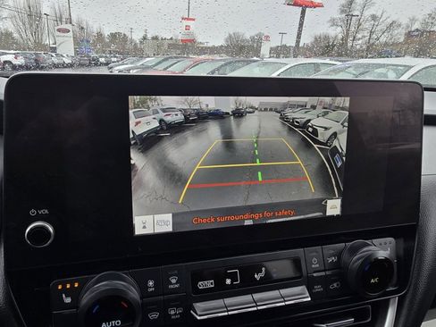 Used 2024 Toyota Grand Highlander XLE image 29