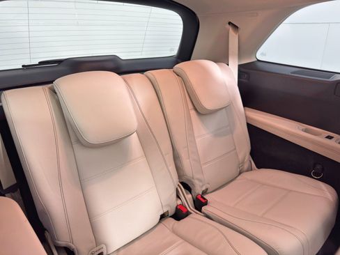 Used 2021 Mercedes-Benz GLS 580 4MATIC image 47