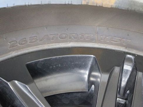 Used 2018 Toyota Tacoma Limited image 41