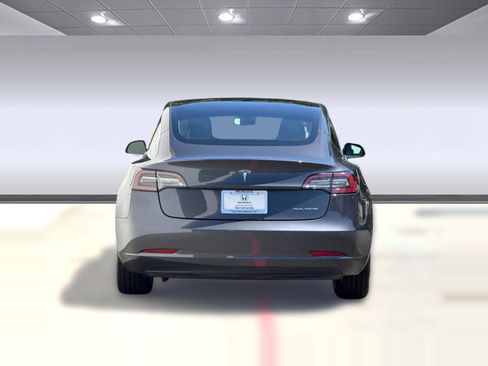 Used 2018 Tesla Model 3 Long Range AWD/4WD image 9