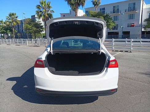 Used 2018 Chevrolet Malibu LT FWD image 9