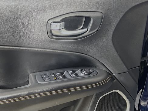 Used 2021 Jeep Compass Limited image 17