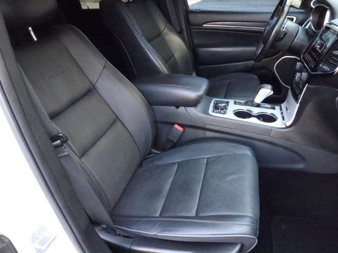 Used 2019 Jeep Grand Cherokee Summit image 9