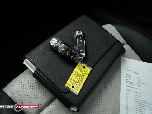 Used 2018 Porsche 718 Cayman RWD image 40