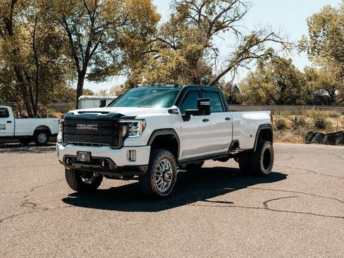 Used 2023 GMC Sierra 3500 Denali w/ Denali Ultimate Package AWD/4WD image 3