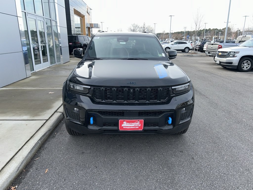 New 2024 Jeep Grand Cherokee Trailhawk w/ Luxury Tech Group III AWD/4WD image 2