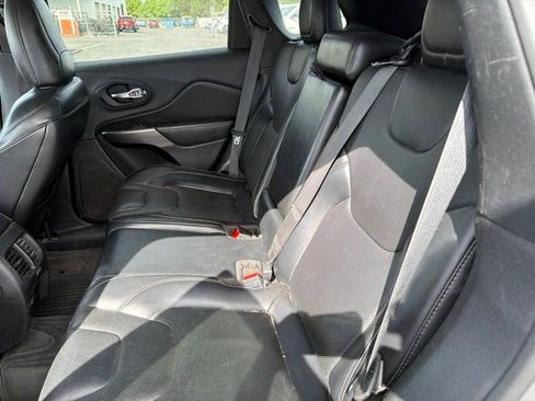 Used 2021 Jeep Cherokee Latitude Lux w/ Sun & Sound Group AWD/4WD image 14