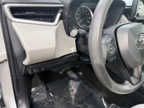 Used 2022 Toyota Corolla LE image 14