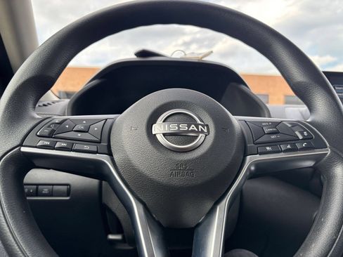 Used 2025 Nissan Sentra SV FWD image 25