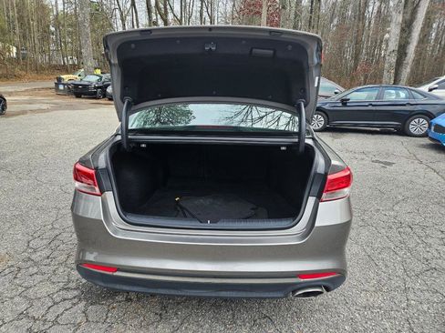 Used 2016 Kia Optima LX image 8