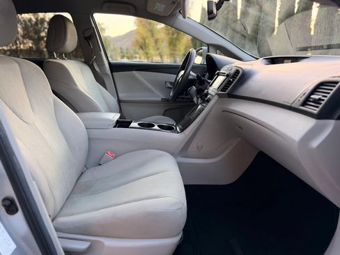 Used 2013 Toyota Venza LE FWD image 15