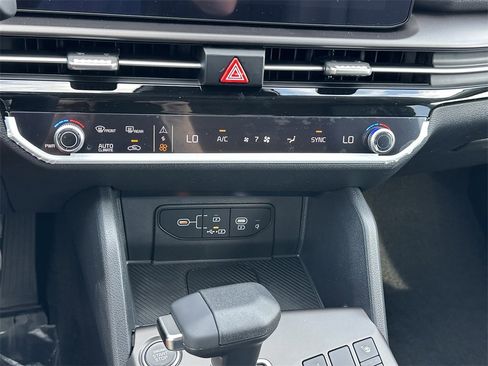 New 2026 Kia Sportage EX image 28
