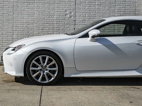 Used 2016 Lexus RC 350 w/ Luxury Package RWD image 12