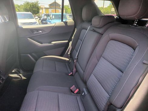 Used 2026 Chevrolet Equinox LT FWD image 28
