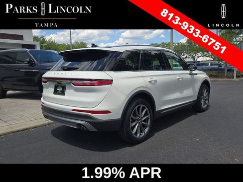 Used 2022 Lincoln Corsair FWD w/ Premium Package image 4