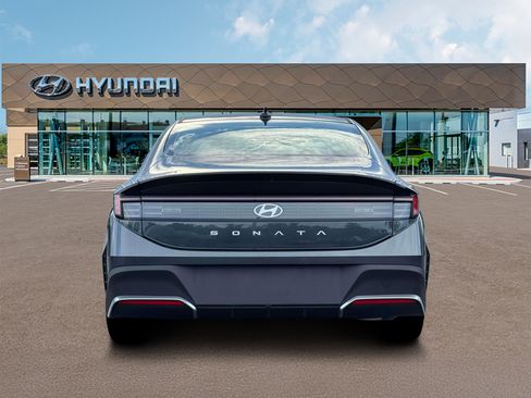 New 2026 Hyundai Sonata SE FWD image 6