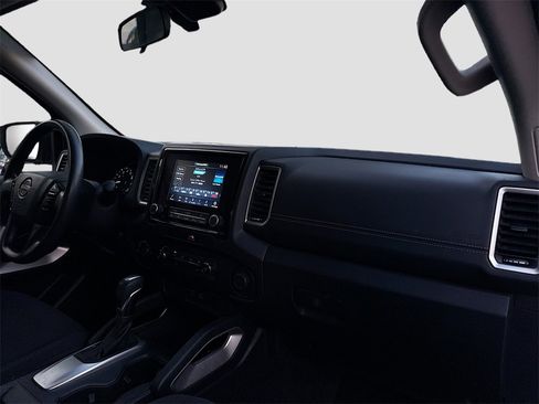 Used 2022 Nissan Frontier SV image 29