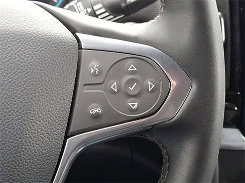 Used 2023 Chevrolet Traverse LT image 21