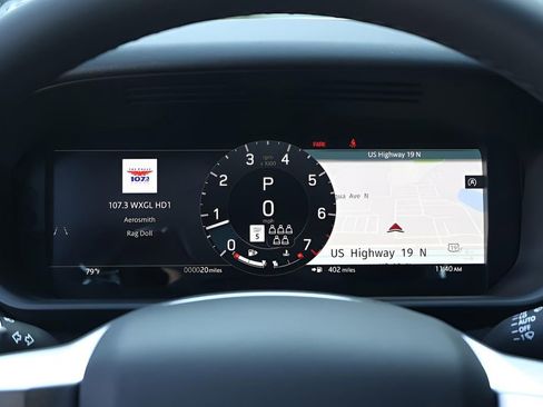 New 2026 Land Rover Discovery Dynamic SE image 22