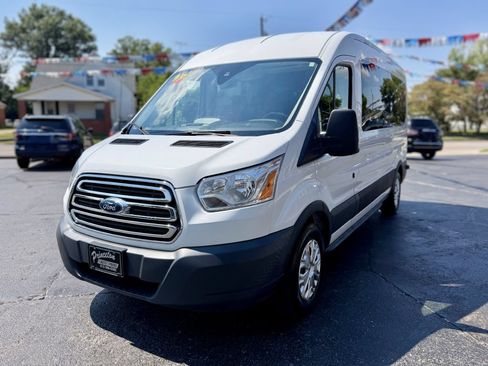 Used 2018 Ford Transit 350 XLT RWD image 4