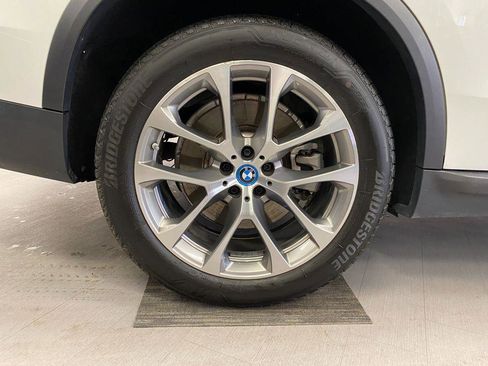 Used 2024 BMW X5 xDrive50e image 27
