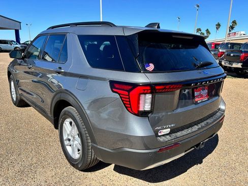 New 2026 Ford Explorer Active w/ Active Comfort Package image 5