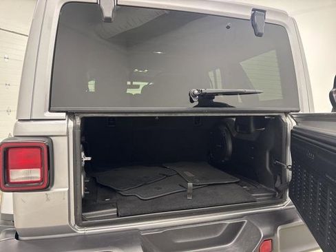 Used 2020 Jeep Wrangler Unlimited Sahara w/ Uconnect 4C Nav & Sound Group image 13