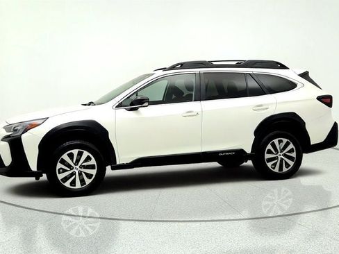Used 2024 Subaru Outback Premium AWD/4WD image 8