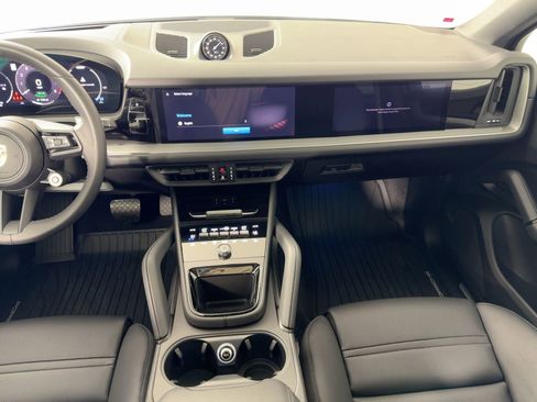 Certified 2024 Porsche Cayenne E-Hybrid Coupe AWD image 27