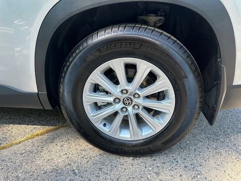 Used 2026 Toyota Grand Highlander AWD image 18
