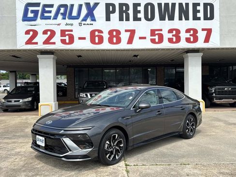 Used 2025 Hyundai Sonata SEL FWD image 1
