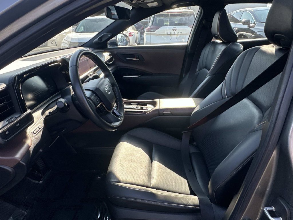 Used 2024 Toyota Crown AWD/4WD image 21