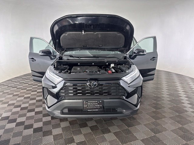 Used 2025 Toyota RAV4 XLE AWD/4WD image 13