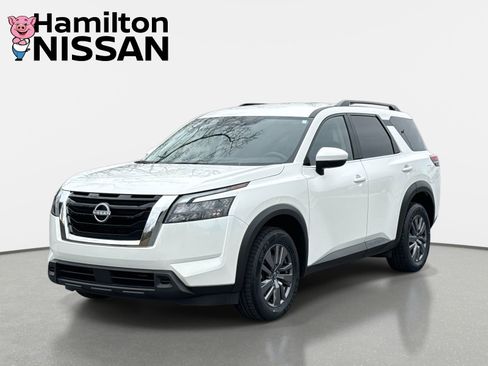 Used 2025 Nissan Pathfinder SV image 5