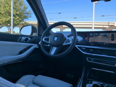 Used 2026 BMW X5 xDrive40i w/ M Sport Package AWD/4WD image 29