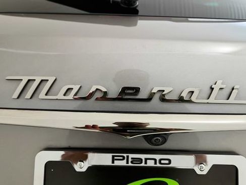 Used 2022 Maserati Levante Modena AWD/4WD image 35