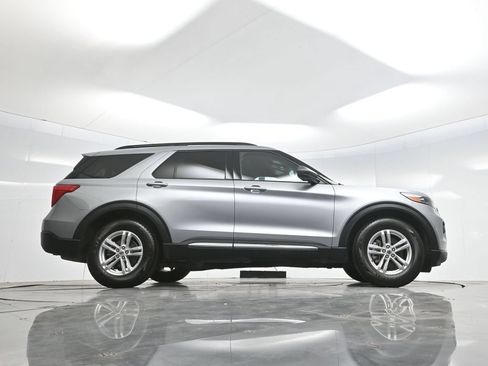 Used 2022 Ford Explorer XLT RWD image 58