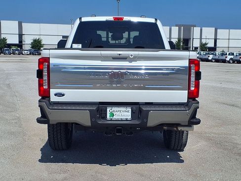 New 2026 Ford F250 King Ranch w/ FX4 Off-Road Package AWD/4WD image 5