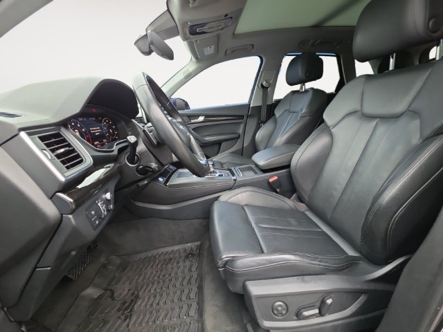Used 2018 Audi Q5 Prestige w/ Prestige Package AWD/4WD image 9