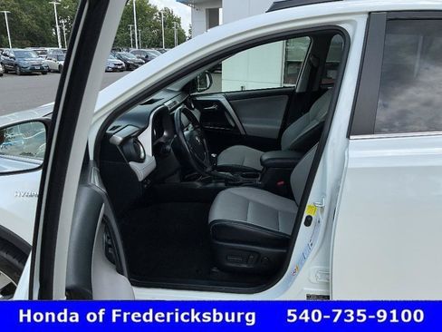 Used 2017 Toyota RAV4 Limited w/ Advanced Technology Package AWD/4WD image 33