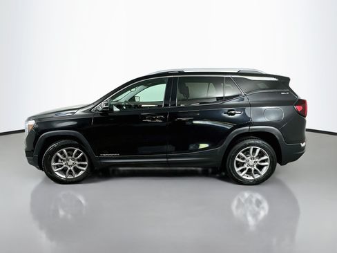 Used 2024 GMC Terrain SLT AWD/4WD image 4