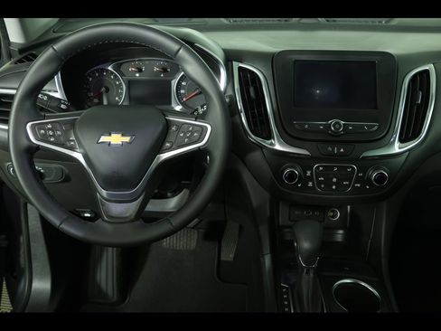 Used 2023 Chevrolet Equinox LT image 14