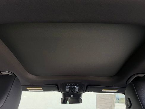 Certified 2024 Mercedes-Benz GLB 250 4MATIC image 4