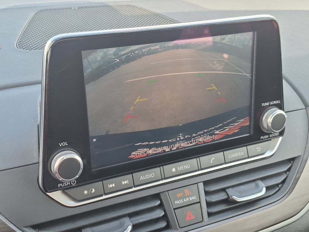 Used 2025 Nissan Altima 2.5 SV FWD image 18